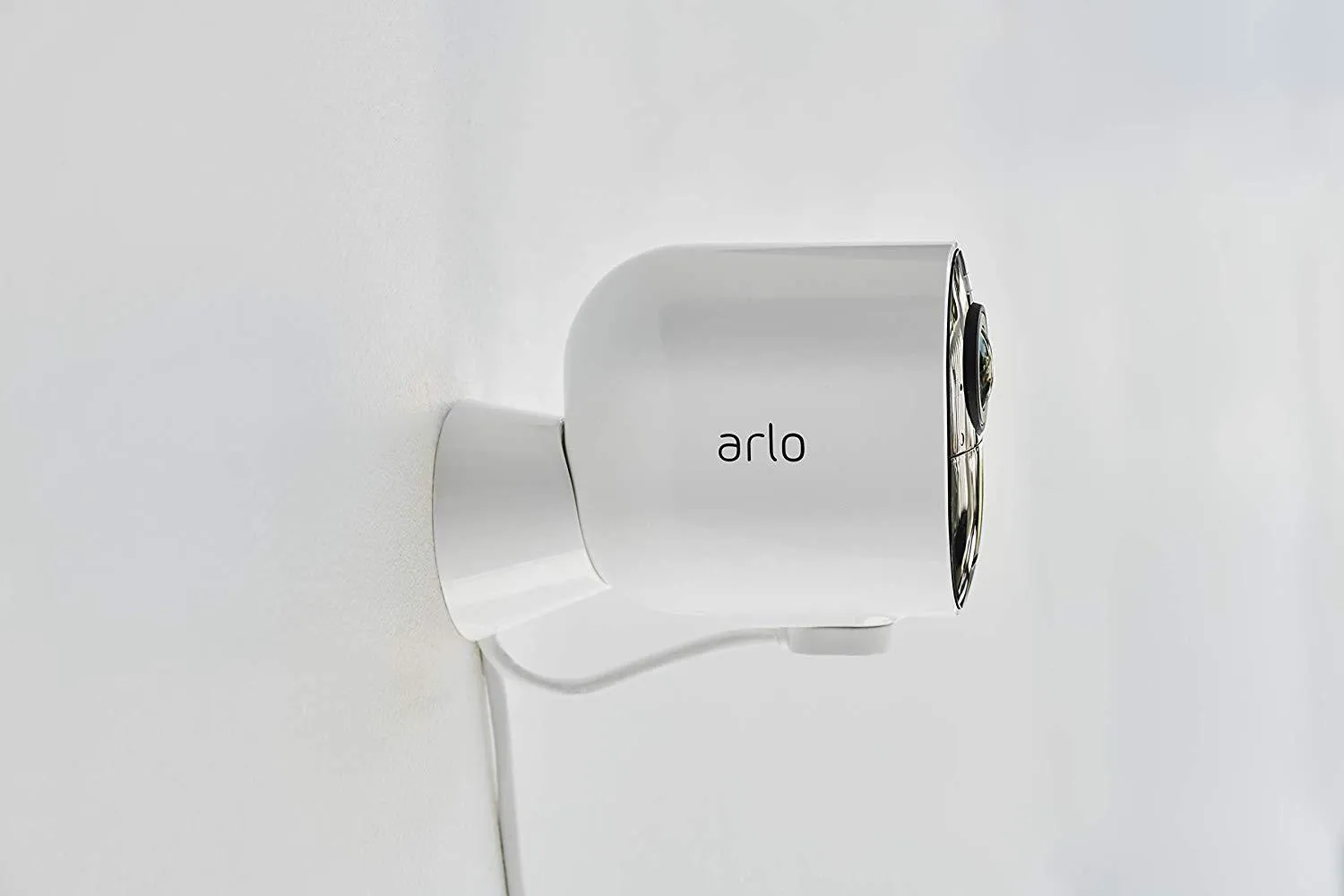 Arlo Ultra 4K UHD Wire-Free Security Camera System with 2 Cameras - VMS5240-100PAS