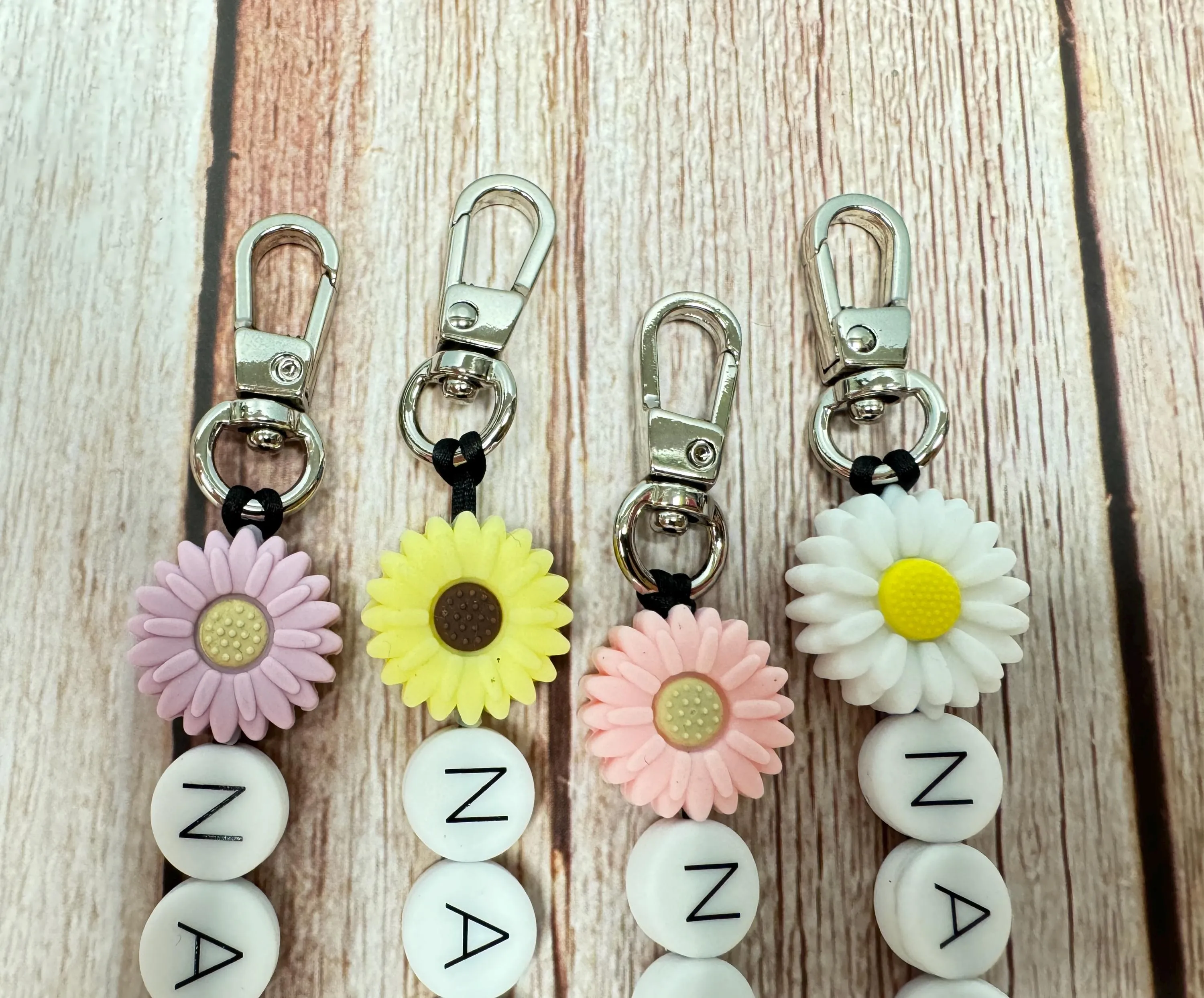 Customizable Name Keychain - Daisy Bead & Silicone Letter Personalized Key Ring