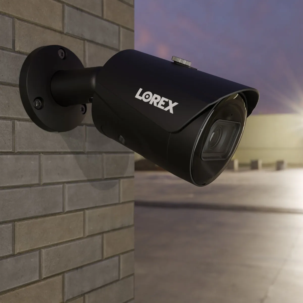 Lorex Fusion NVR with A4 4MP (2K) IP Bullet Cameras - 4K 16-Channel (8 Wired   8 Wi-Fi Fusion) 2TB Wired System