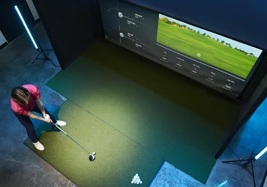 Uneekor QED Launch Monitor & Golf Simulator